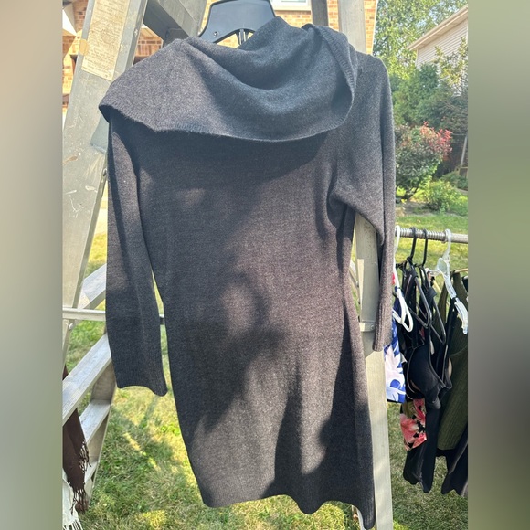 Comfy gray sweater dress - Picture 3 of 4